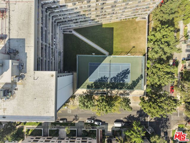 100 S Doheny Drive 805, Los Angeles, CA 90048