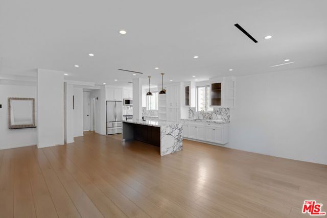 100 S Doheny Drive 805, Los Angeles, CA 90048