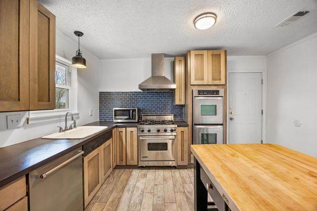 795 Vogel DR, Lockhart, TX 78644