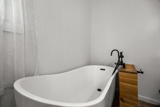 795 Vogel DR, Lockhart, TX 78644