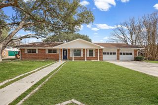 795 Vogel DR, Lockhart, TX 78644