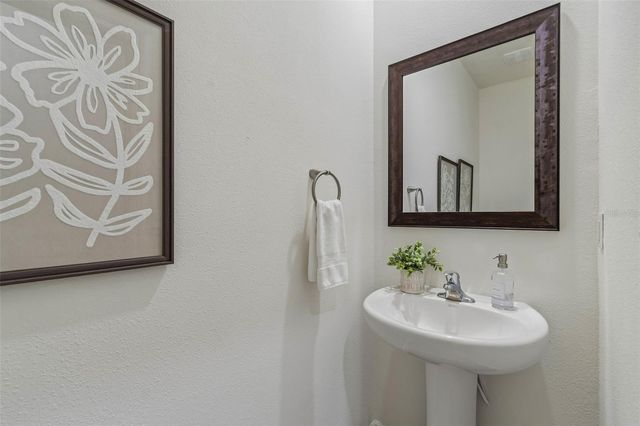 33083 FROSTED CLOVER WAY, Wesley Chapel, FL 33545