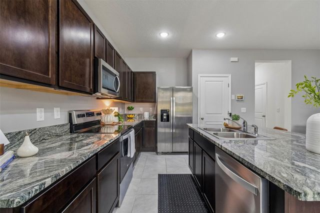 33083 FROSTED CLOVER WAY, Wesley Chapel, FL 33545