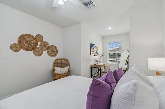 33083 FROSTED CLOVER WAY, Wesley Chapel, FL 33545