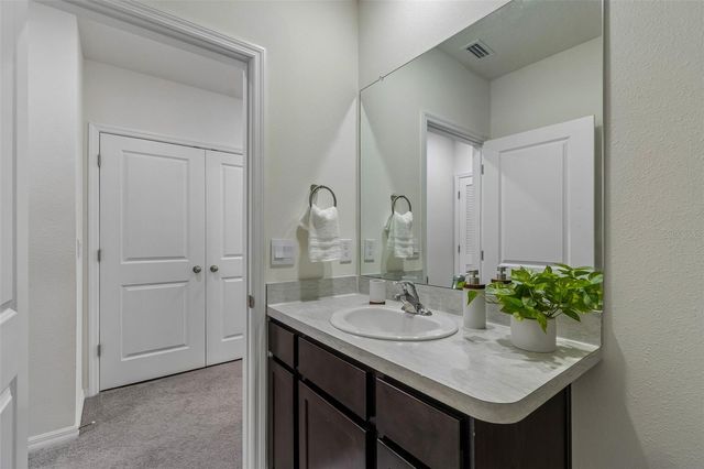 33083 FROSTED CLOVER WAY, Wesley Chapel, FL 33545