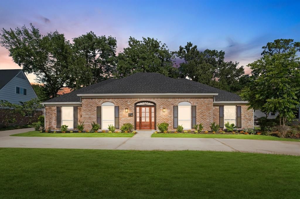 322 N Wilcrest Drive, Houston, TX 77079