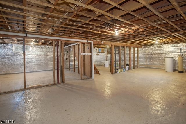 11 Beech St, Byram Twp., NJ 07874