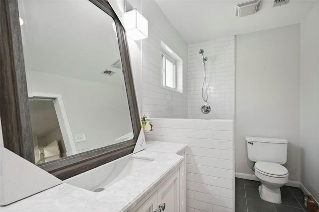 1726 Ashford Hollow Lane, Houston, TX 77077