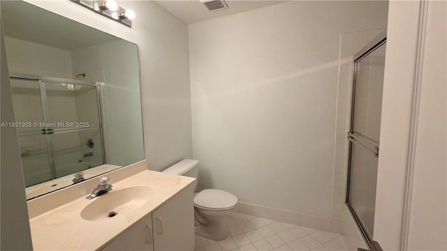 10099 NW 43rd Ter 0, Doral, FL 33178