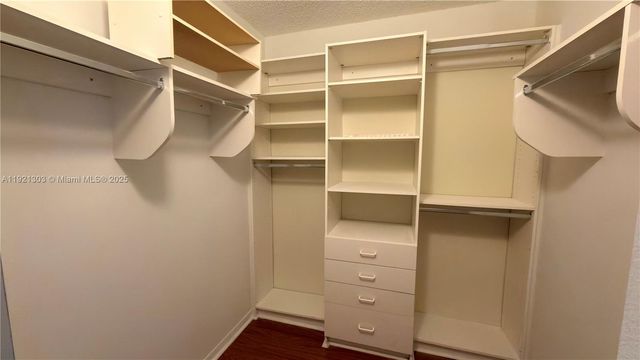 10099 NW 43rd Ter 0, Doral, FL 33178