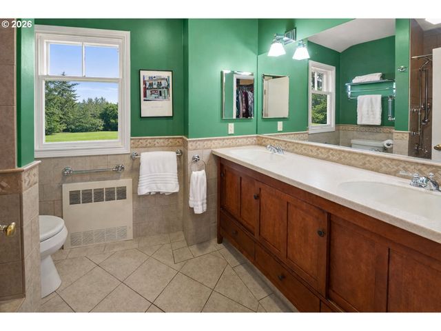 999 RIDGE Dr, Astoria, OR 97103