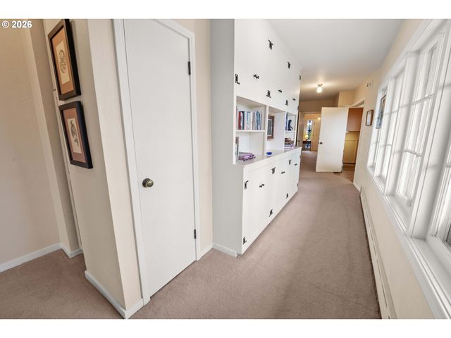 999 RIDGE Dr, Astoria, OR 97103