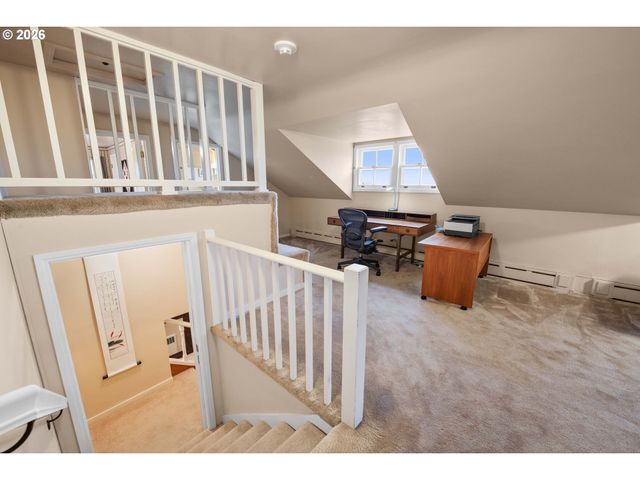 999 RIDGE Dr, Astoria, OR 97103