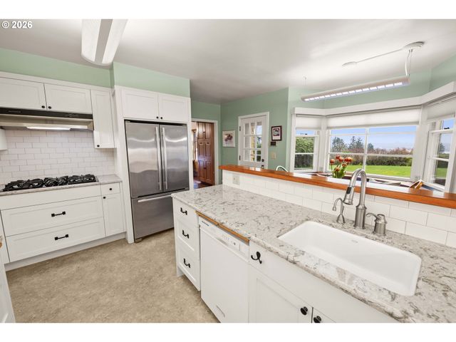 999 RIDGE Dr, Astoria, OR 97103