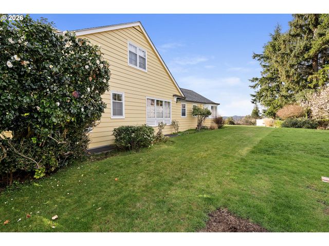 999 RIDGE Dr, Astoria, OR 97103