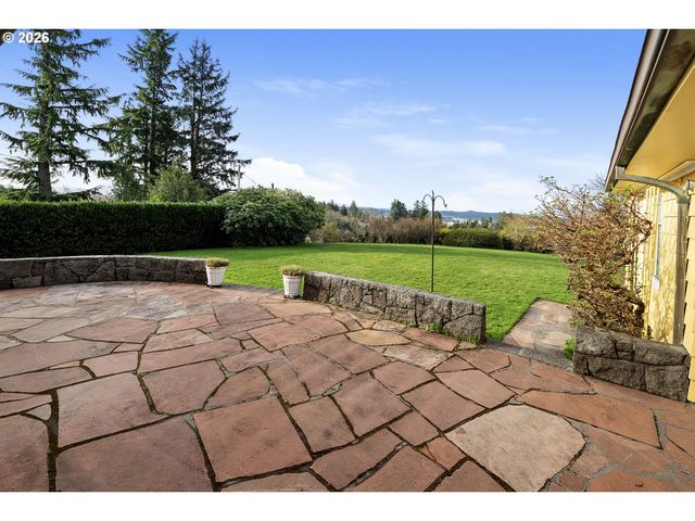 999 RIDGE Dr, Astoria, OR 97103