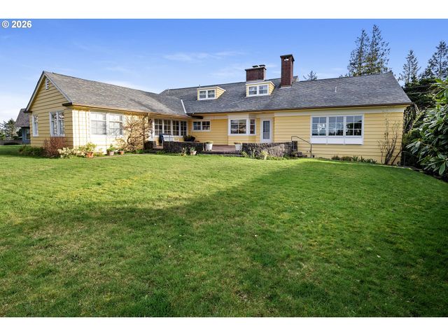 999 RIDGE Dr, Astoria, OR 97103
