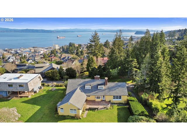 999 RIDGE Dr, Astoria, OR 97103