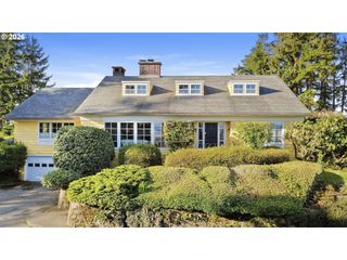 999 RIDGE Dr, Astoria, OR 97103