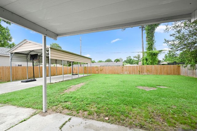 9231 Jordan Dr, Denham Springs, LA 70726