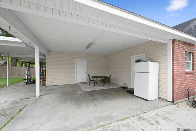 9231 Jordan Dr, Denham Springs, LA 70726