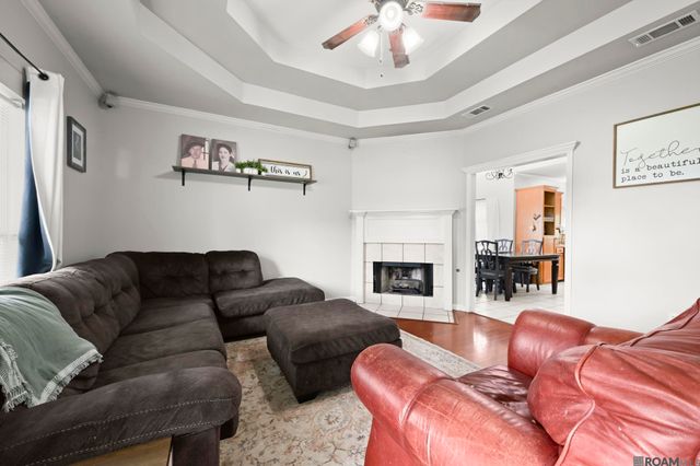 9231 Jordan Dr, Denham Springs, LA 70726