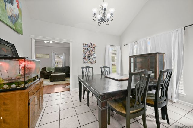 9231 Jordan Dr, Denham Springs, LA 70726