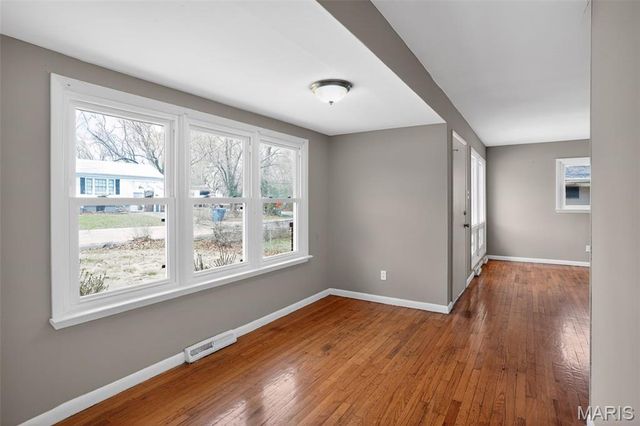 10058 Jeffrey Drive, St Louis, MO 63137