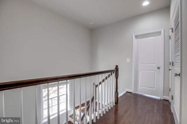 8890 ORCHARD LN, Manassas, VA 20110