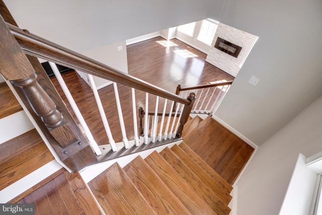 8890 ORCHARD LN, Manassas, VA 20110