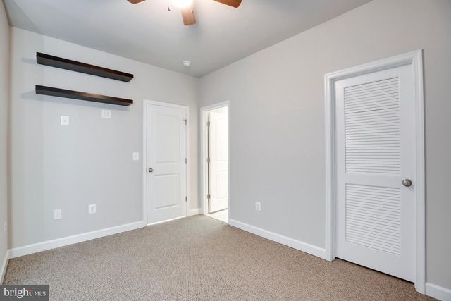 8890 ORCHARD LN, Manassas, VA 20110