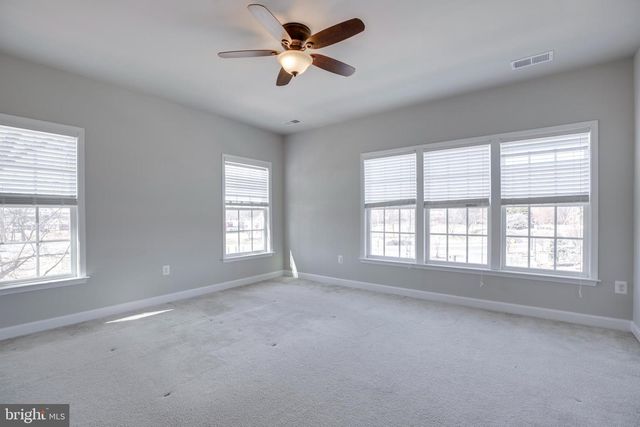 8890 ORCHARD LN, Manassas, VA 20110