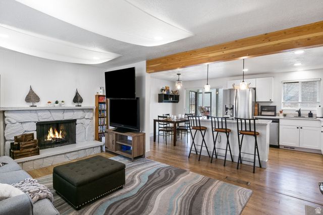 6159 S DON LEONE DR, Taylorsville, UT 84129