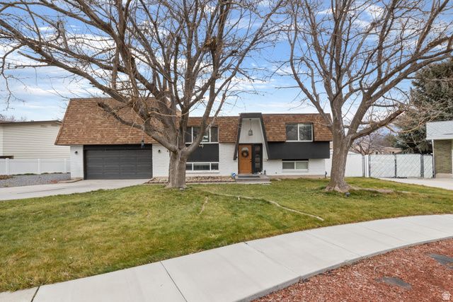 6159 S DON LEONE DR, Taylorsville, UT 84129