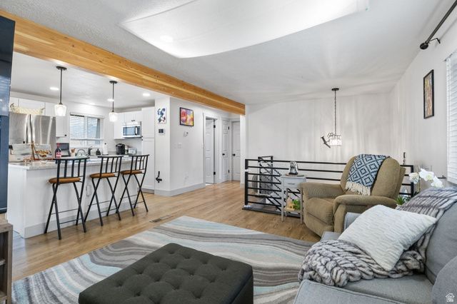 6159 S DON LEONE DR, Taylorsville, UT 84129