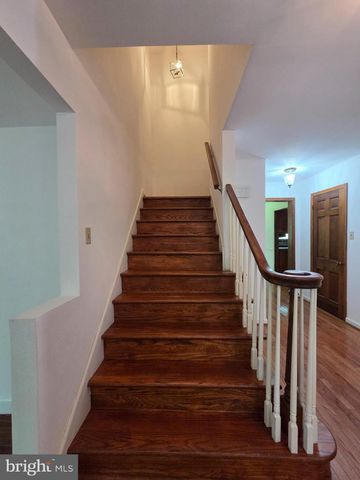 1 SANDRA LN, Tabernacle, NJ 08088