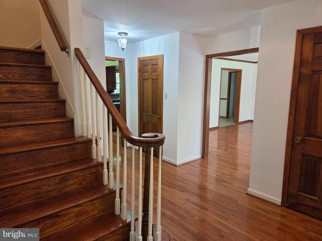 1 SANDRA LN, Tabernacle, NJ 08088