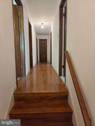 1 SANDRA LN, Tabernacle, NJ 08088