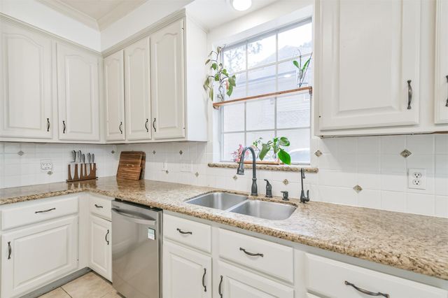 4331 Broadleaf Street, Houston, TX 77345