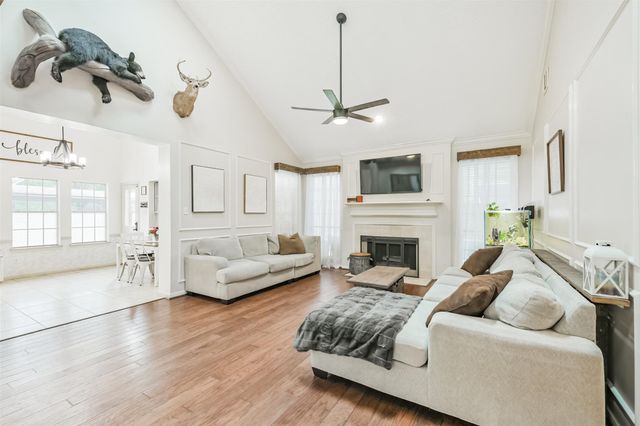 4331 Broadleaf Street, Houston, TX 77345