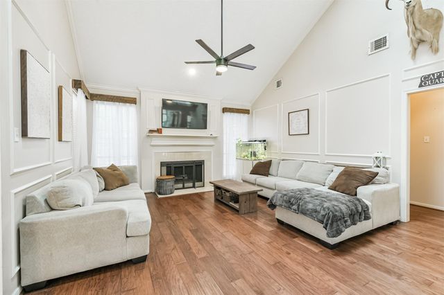 4331 Broadleaf Street, Houston, TX 77345