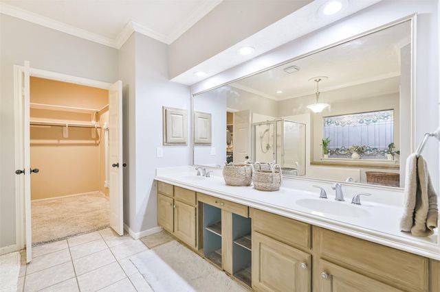 4331 Broadleaf Street, Houston, TX 77345