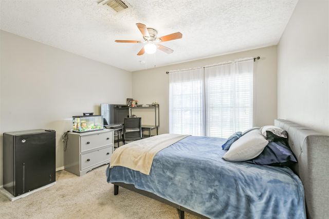 4331 Broadleaf Street, Houston, TX 77345