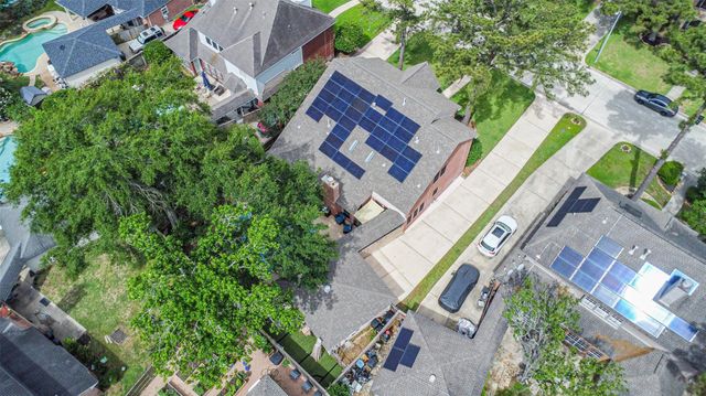 4331 Broadleaf Street, Houston, TX 77345