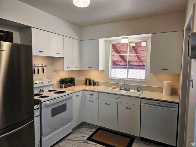 311 E VIDAS AVE, South Salt Lake, UT 84115