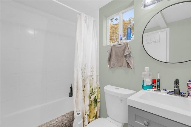 585 DOCTORS DRIVE, Oviedo, FL 32765