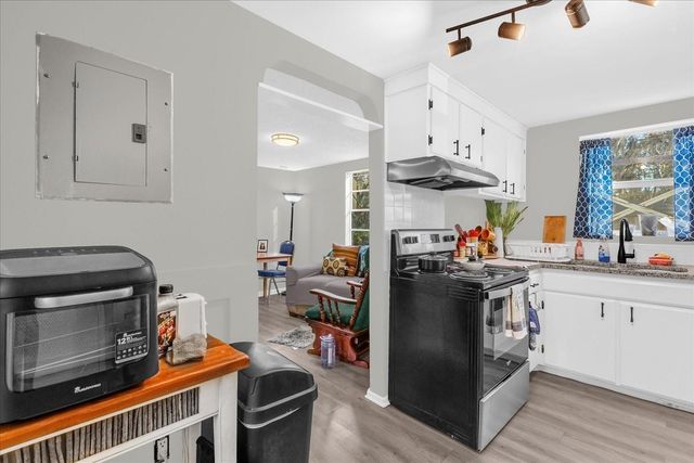 585 DOCTORS DRIVE, Oviedo, FL 32765