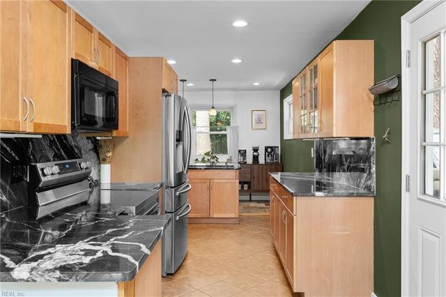 8526 Circle DR, Norfolk, VA 23503