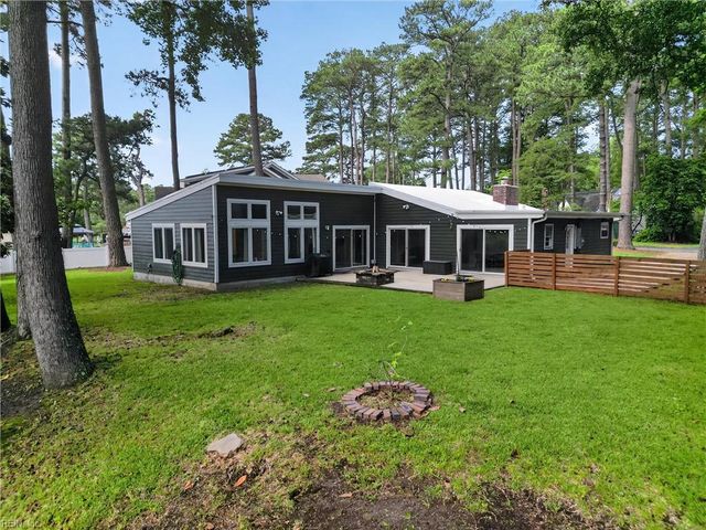 8526 Circle DR, Norfolk, VA 23503