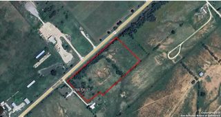 1766 State Highway 97, Floresville, TX 78114